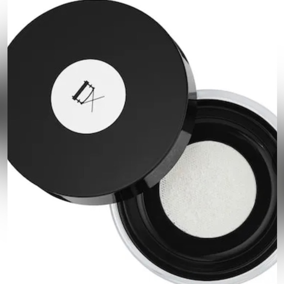 Seamless Setting Powder by VISEART (New!) - Picture 1 of 8